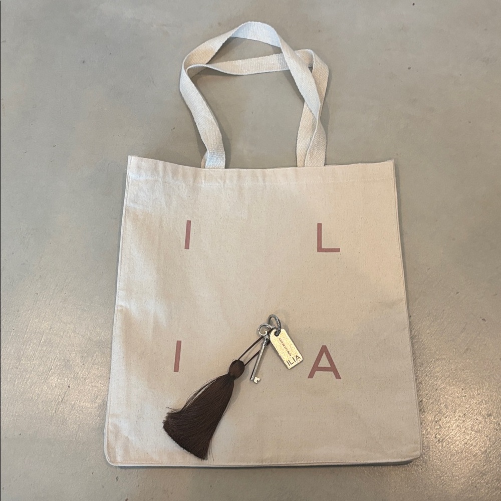 Sale! New ILIA Beauty Signature Logo Key Ring & Structured Canvas Tote Bag